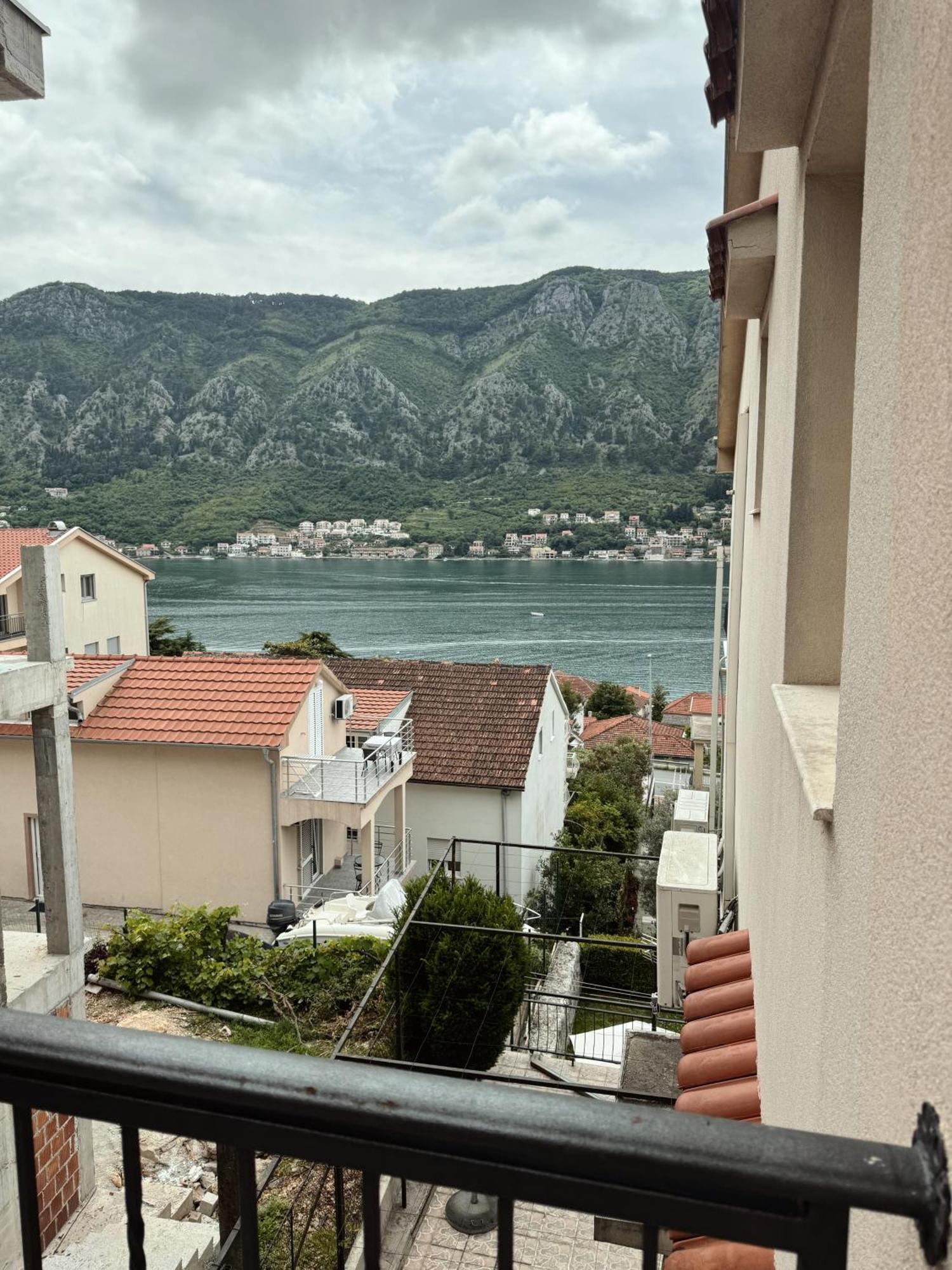Point Of View Lägenhet Kotor Exteriör bild